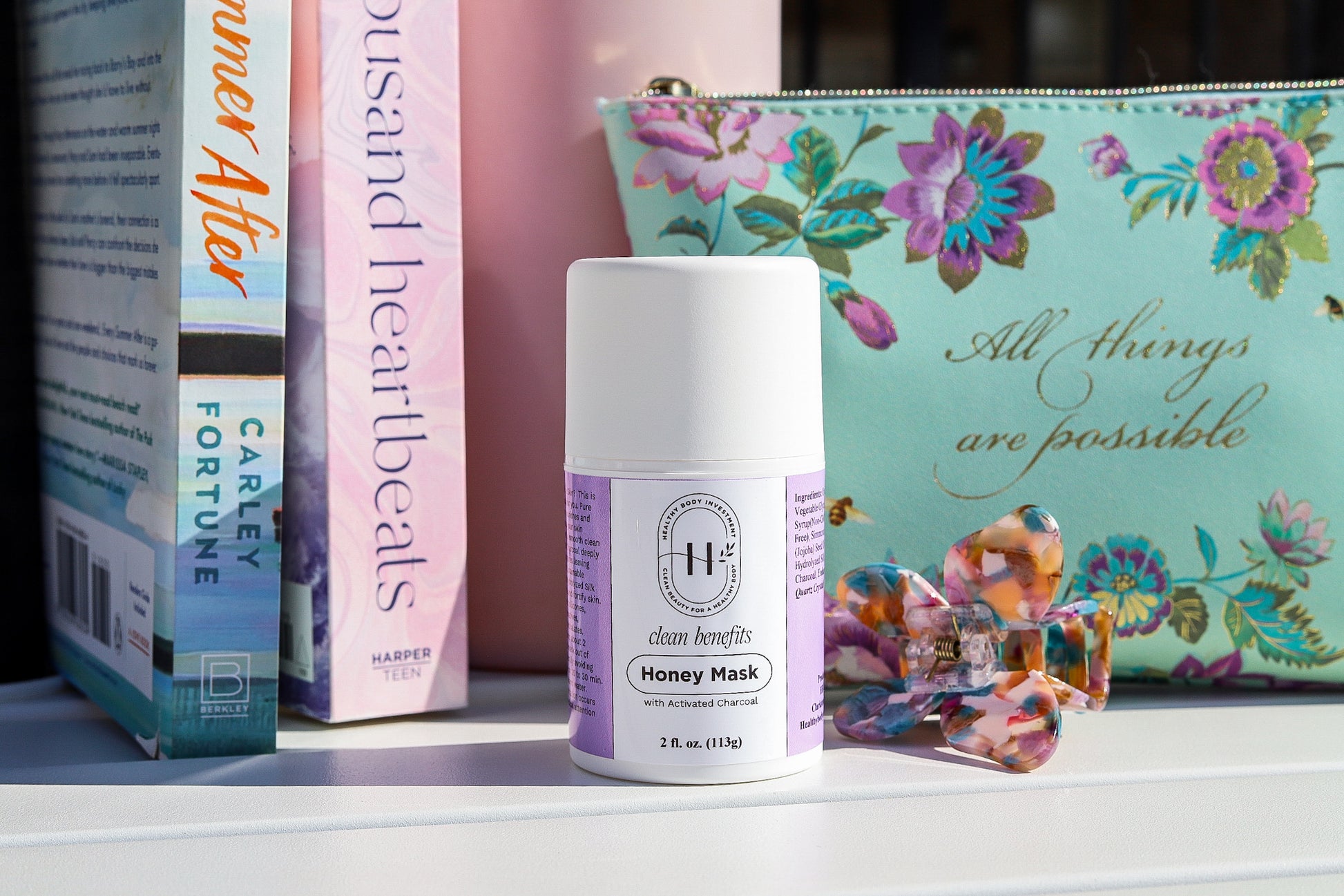 Honey face mask with natural ingredients for deep hydration and skin nourishment